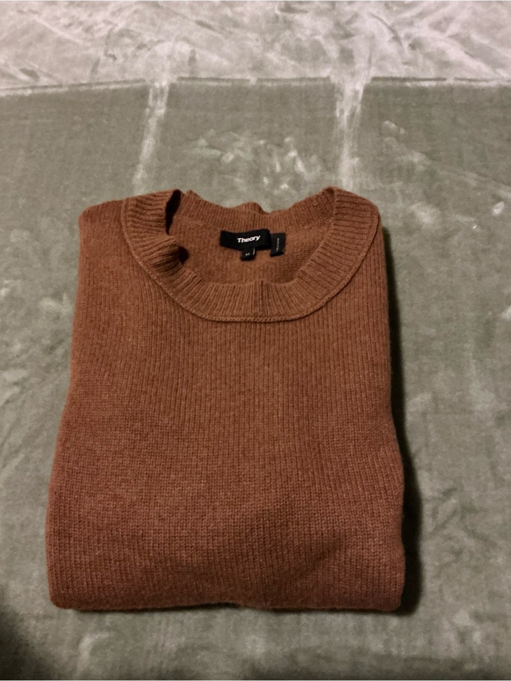 Women’s Cashmere Theory Crewneck Sweater in Rust Brown Medium